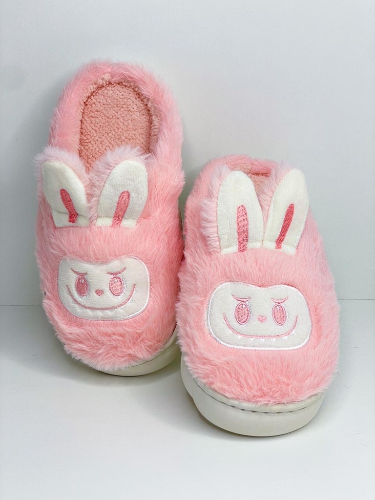 Pantufla labubu 230 (talle 30-31)