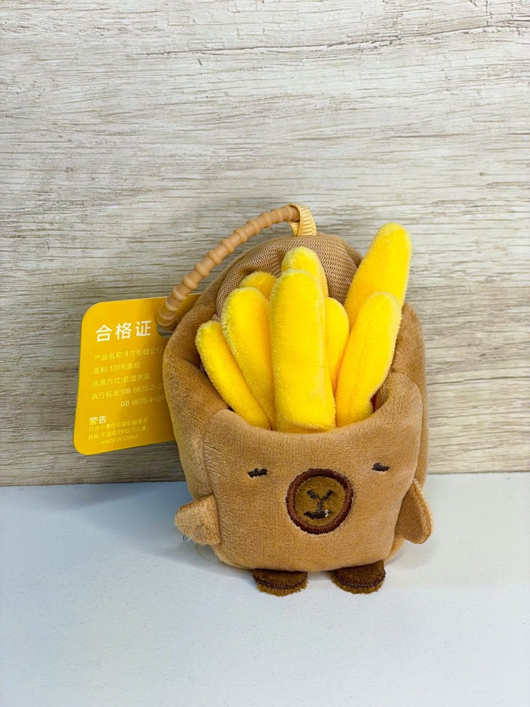 Llavero capybara papa frita