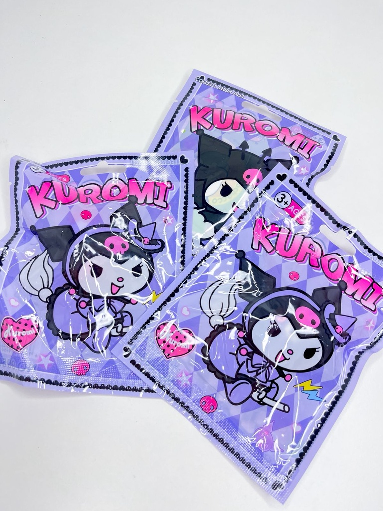 Figura sorpresa + cartas personajes