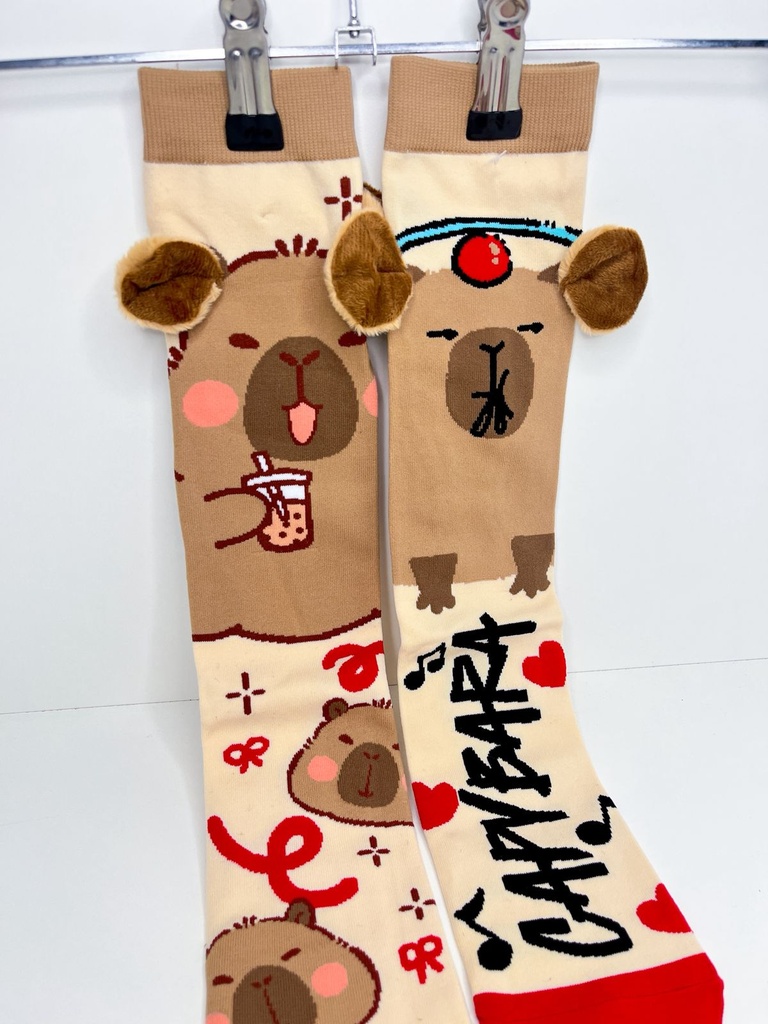 Medias capybara marron y rojo