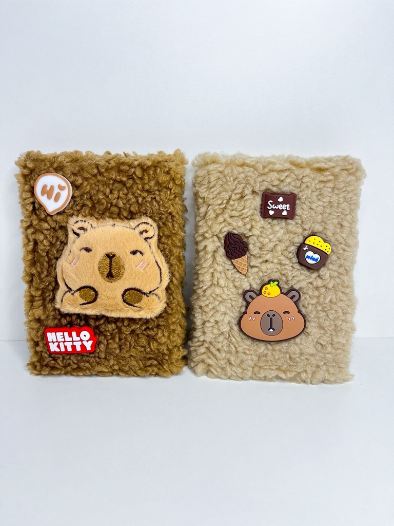Libreta de peluche corderito capybara